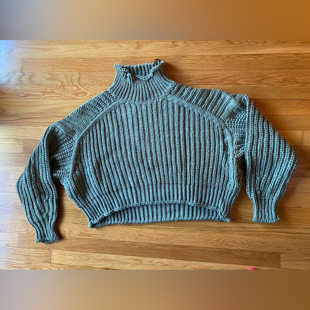 Cropped Chunky Green Turtleneck Sweater
